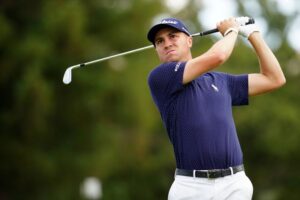 Cùng tìm hiểu về cách đánh Golf gậy sắt số 7 nhé