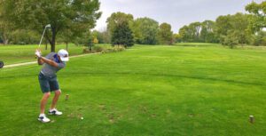 hạch toán chi phí chơi golf